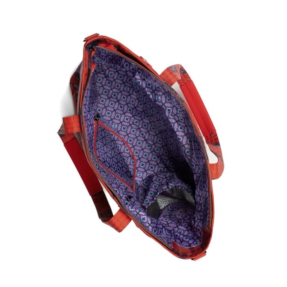 Lug Paddle Carry All Tote - Poppy Red w/ butterfly charm - EUC - Picture 4 of 9